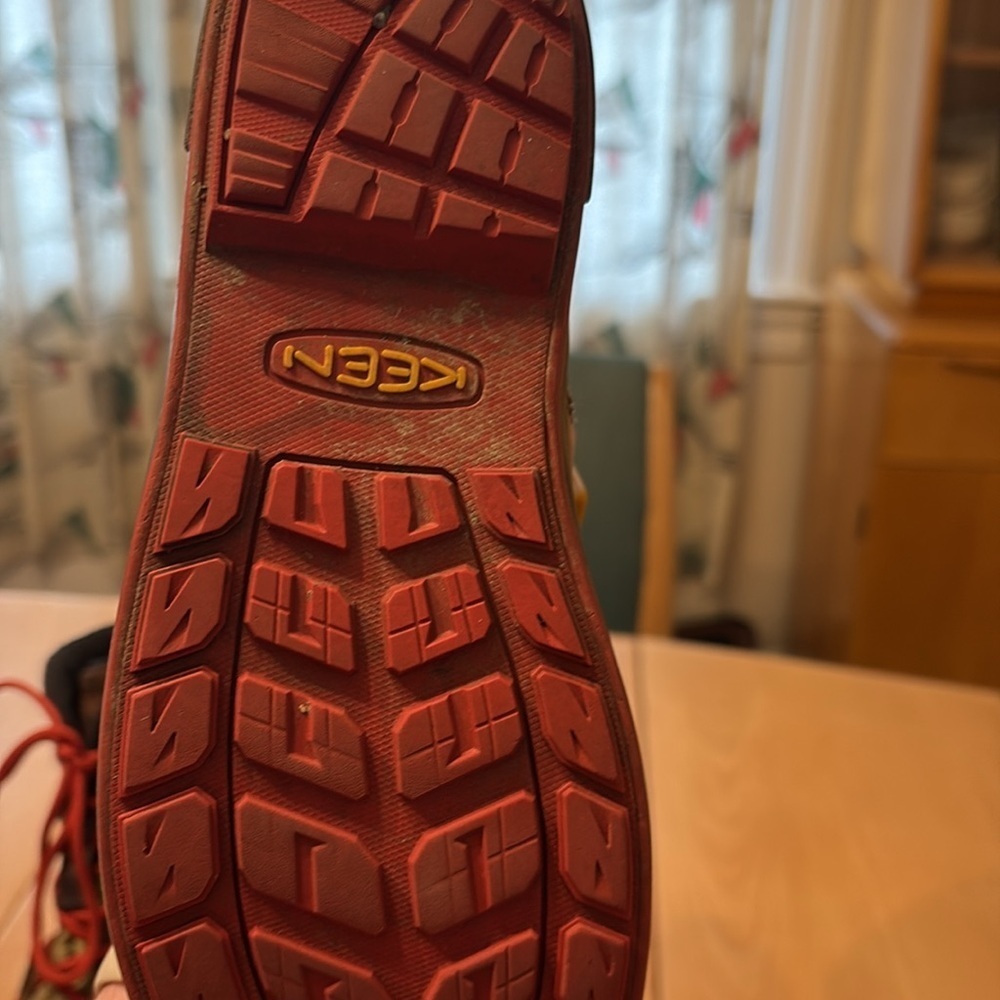 KEEN Elsa II Women’s Quilted Leather Boots.  Size 7 - Picture 9 of 10